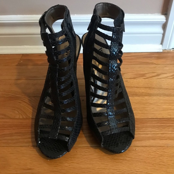 Cage, heeled sandals - Picture 2 of 4